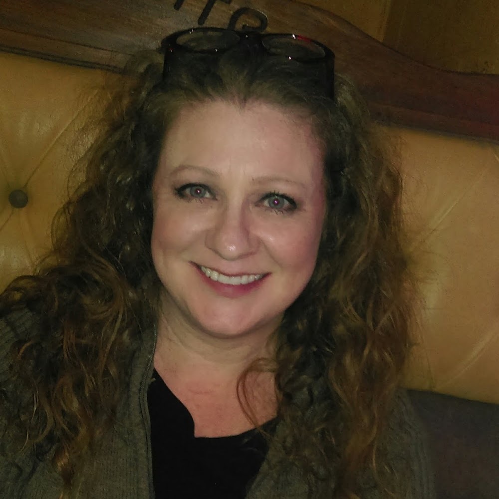 Meet your Posher, Julie r.